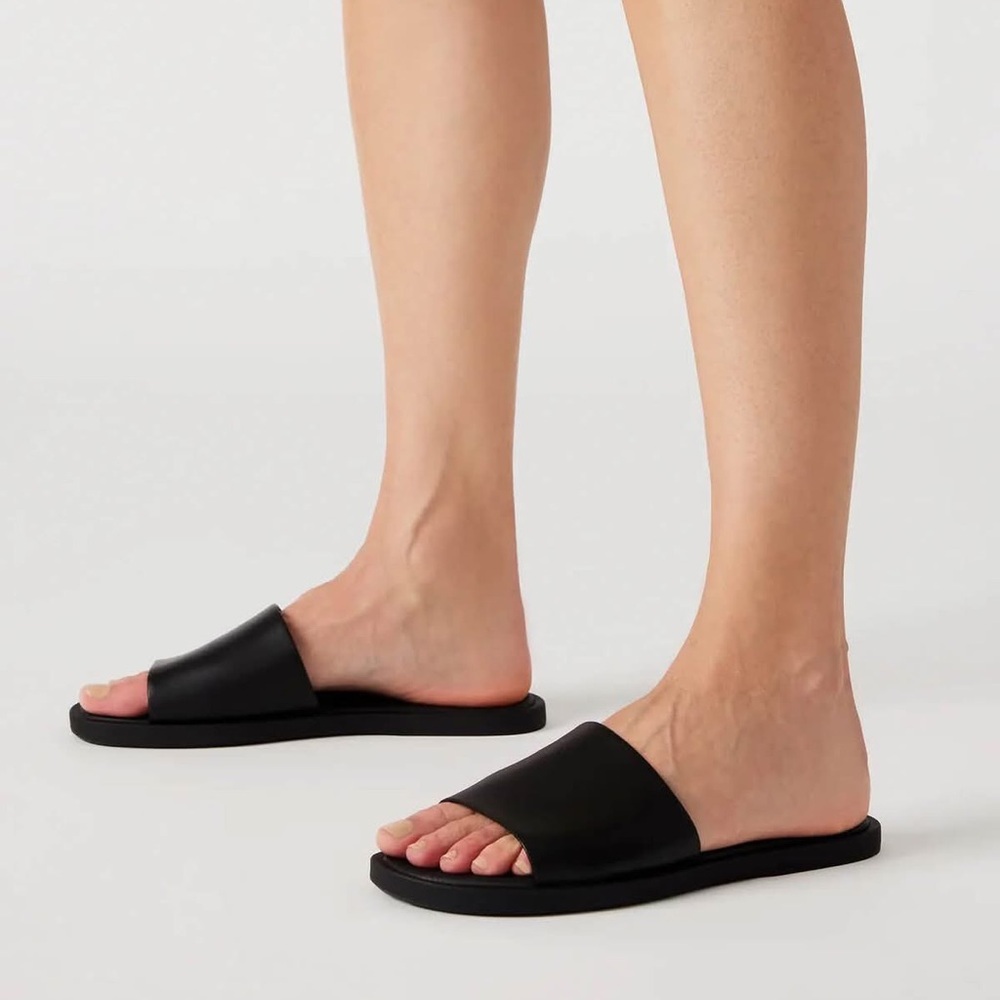 Steve Madden Black Sandals
